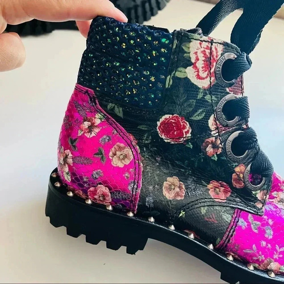 NWT Rare Zadig & Voltaire Black Joe Low Floral Patch Leather Studded Boots - Picture 7 of 12